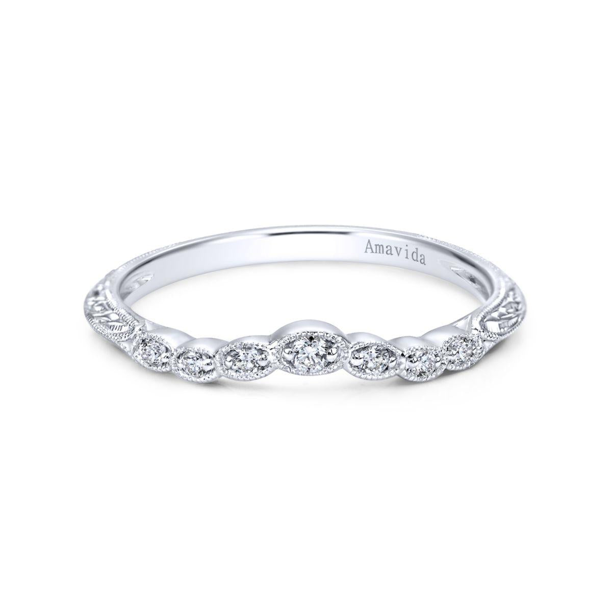 18 KT Curved Wedding Band