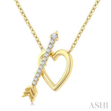 1/8 Ctw Heart Toggle Round Cut Diamond Fashion Necklace in 10K Yellow Gold