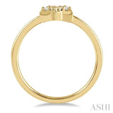 1/10 ctw Star Round Cut Diamond Petite Fashion Ring in 14K Yellow Gold