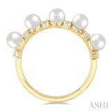 4 MM Round Shape Cultured Pearl and 1/6 ctw Round Cut Diamond Semi Precious Fashion Ring in 10K Yellow Gold