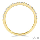 1/6 ctw Round Cut Diamond Wedding Band in 14K Yellow Gold